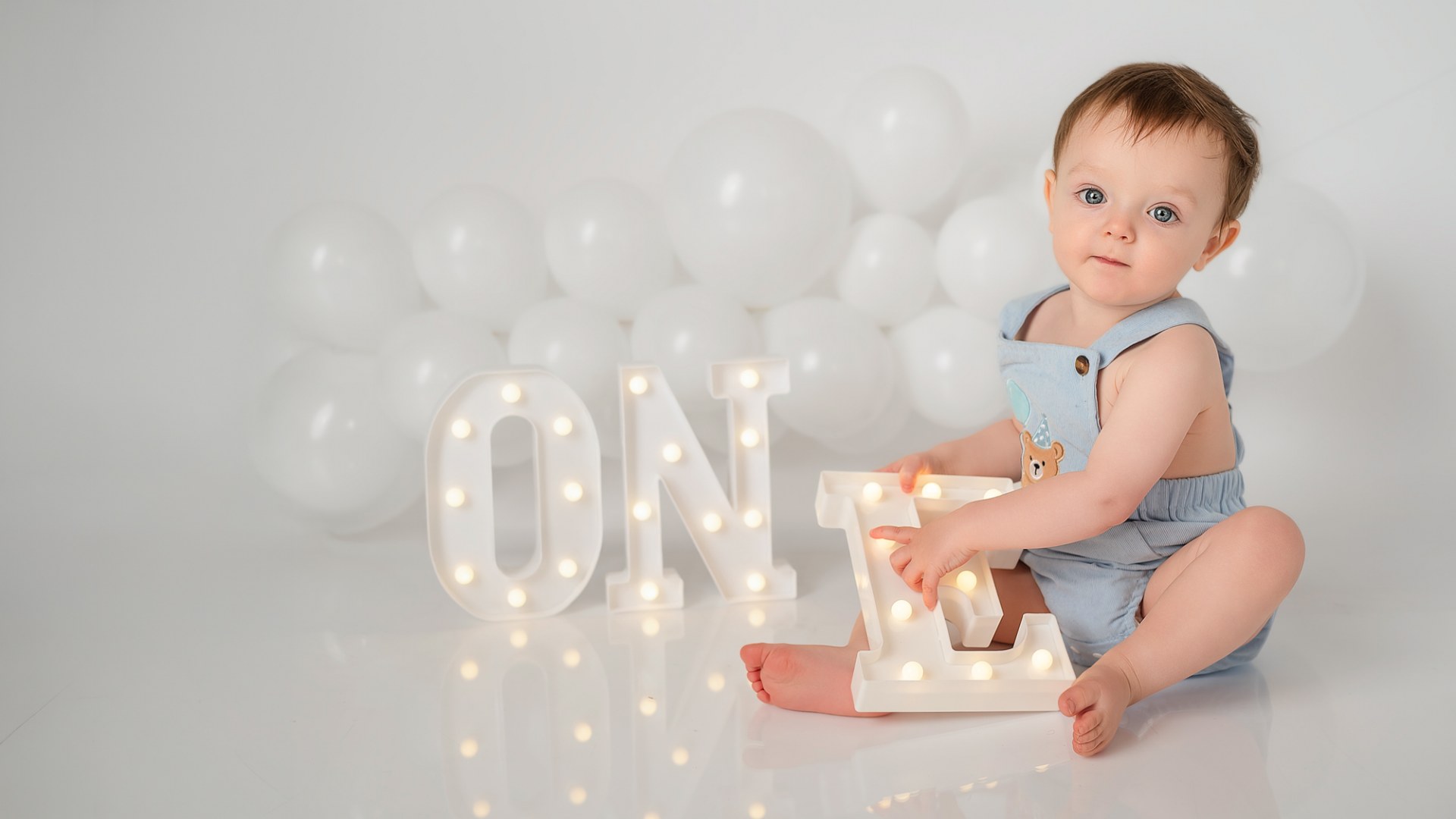 Family and Smash Cake Photography in Dundee