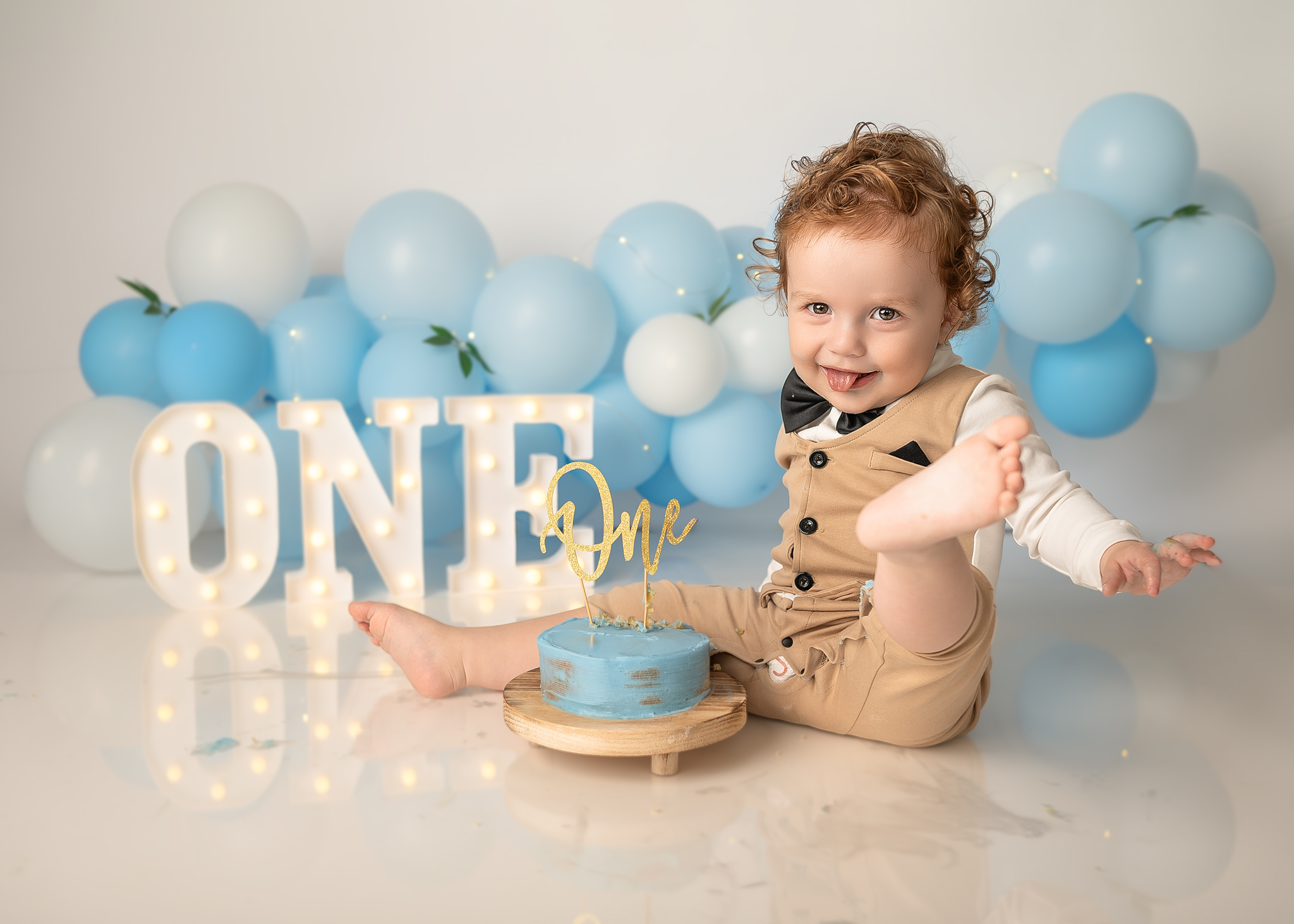 What Really Happens During a Smash Cake Photoshoot? | Dundee Smash Cake Photography