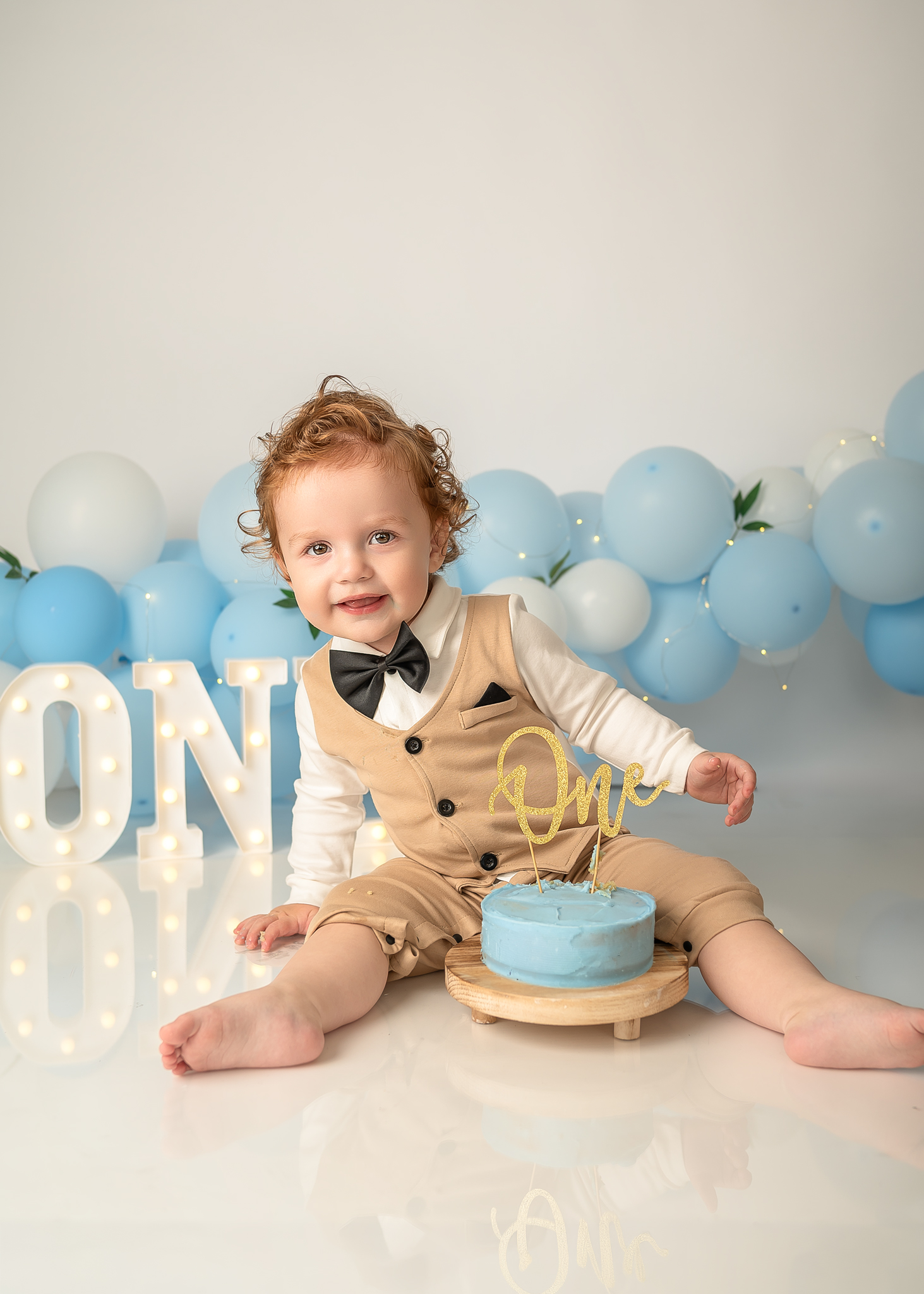 What Really Happens During a Smash Cake Photoshoot? | Dundee Smash Cake Photography