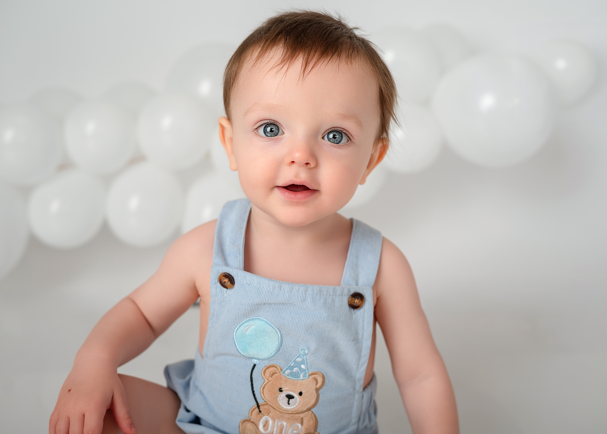 A Little Cake, A Lot of Chocolate: A First Birthday Smash Cake Session in Dundee