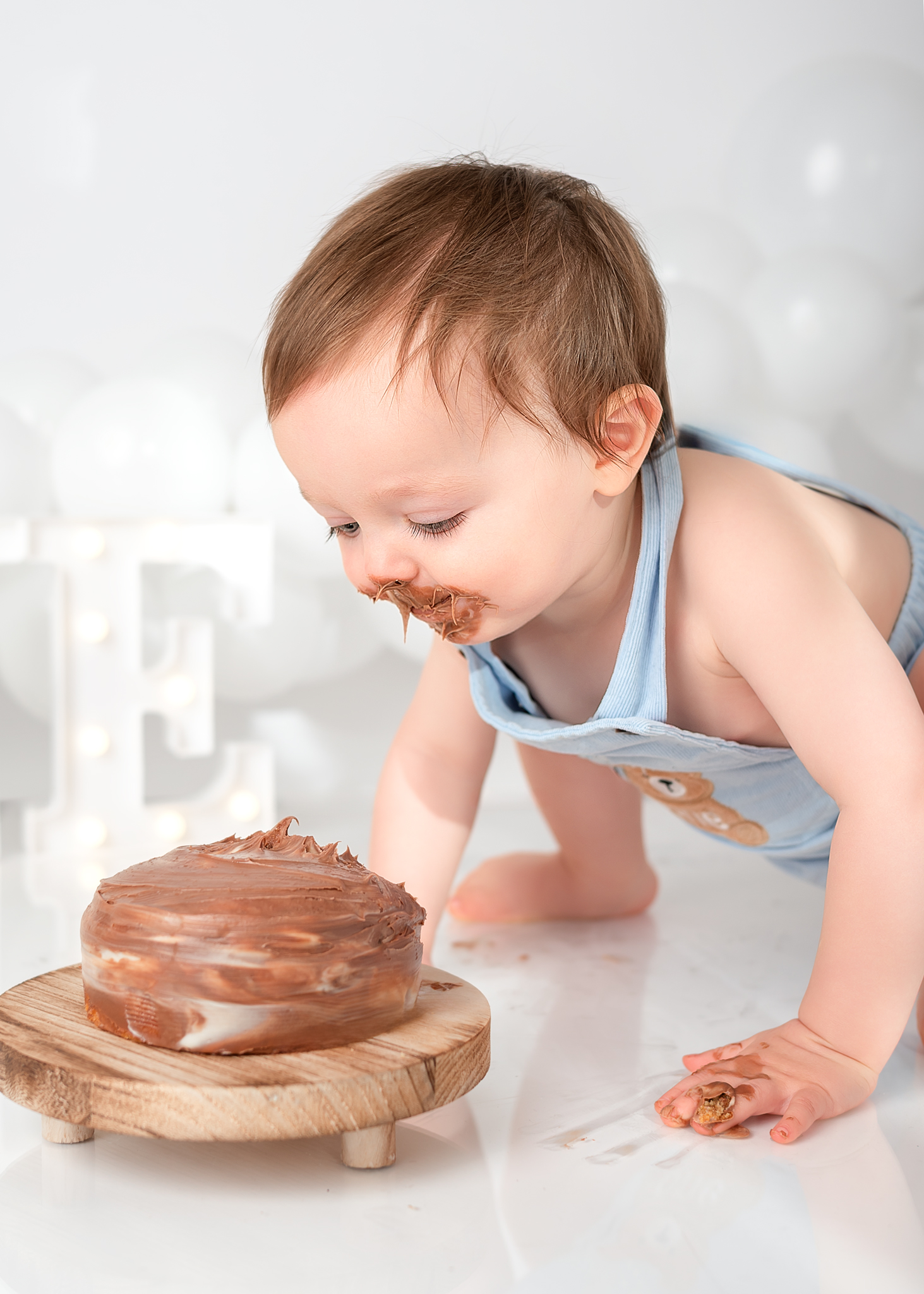 A Little Cake, A Lot of Chocolate: A First Birthday Smash Cake Session in Dundee