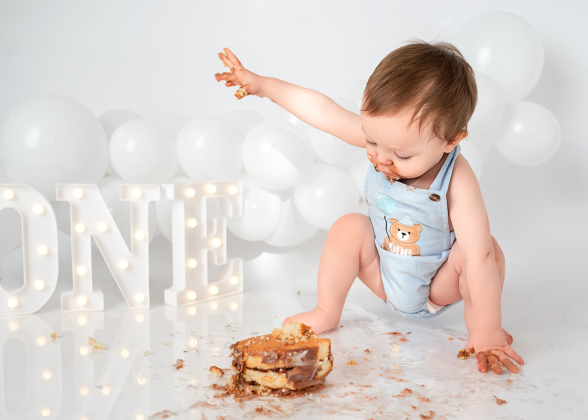 A Little Cake, A Lot of Chocolate: A First Birthday Smash Cake Session in Dundee