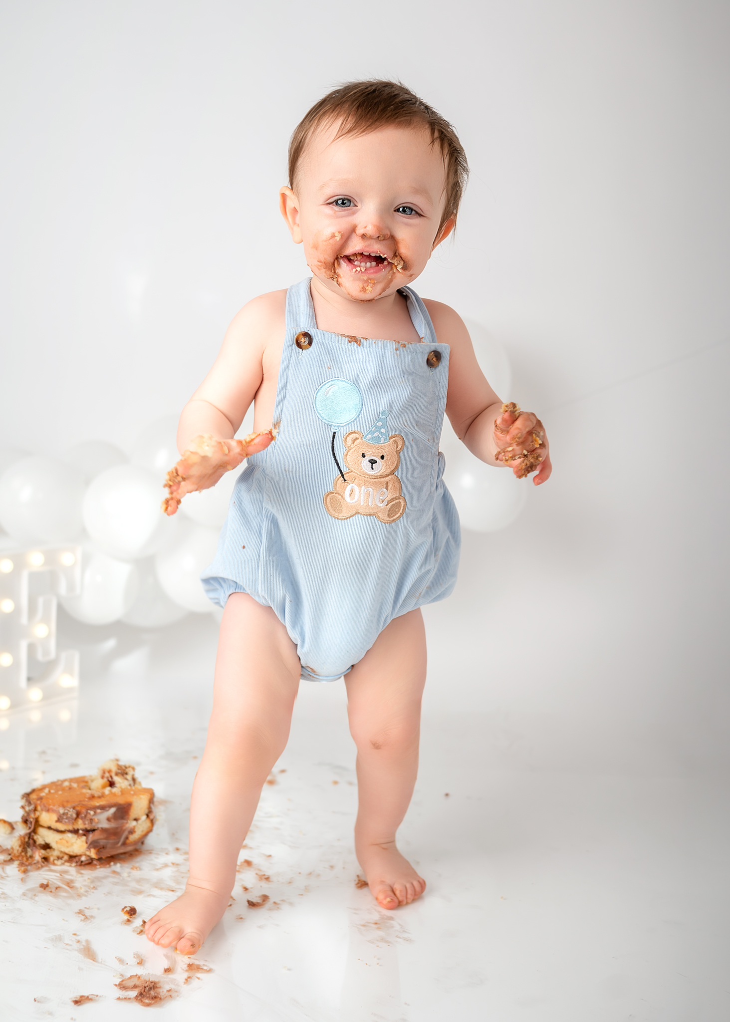 A Little Cake, A Lot of Chocolate: A First Birthday Smash Cake Session in Dundee