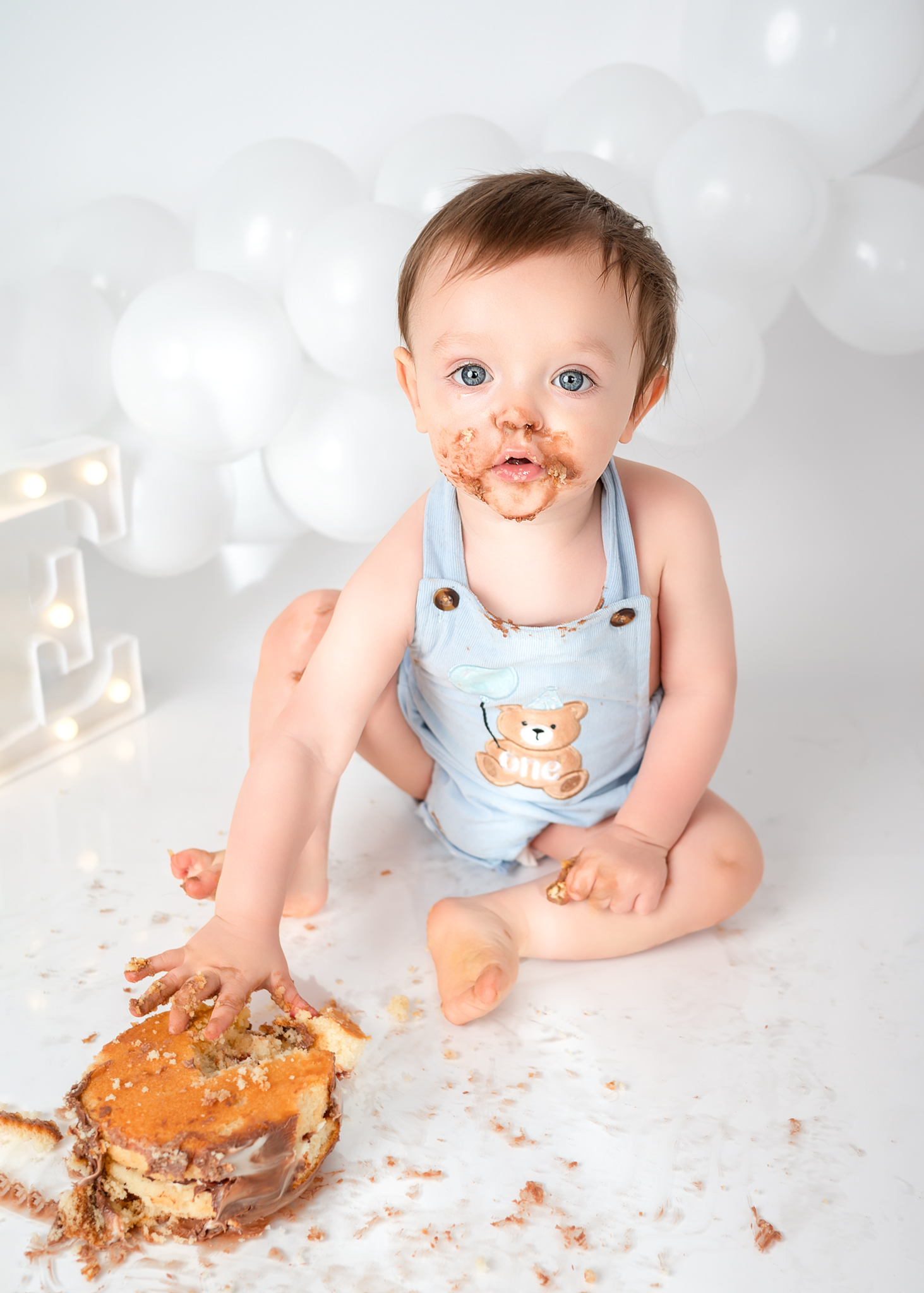 A Little Cake, A Lot of Chocolate: A First Birthday Smash Cake Session in Dundee