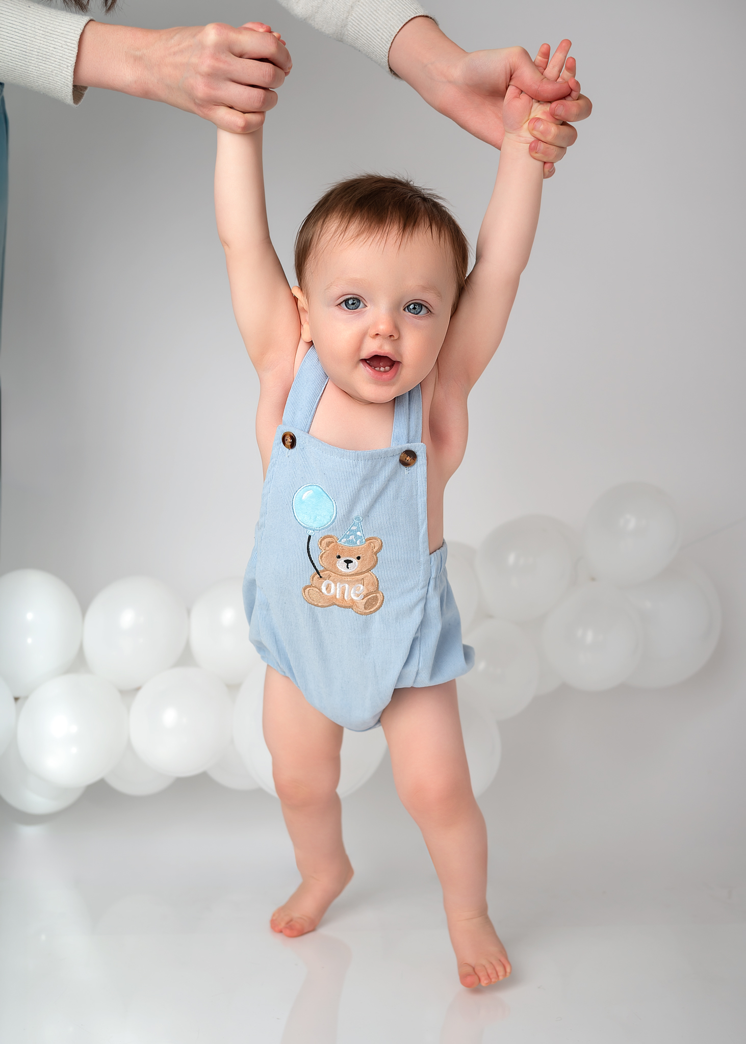 A Little Cake, A Lot of Chocolate: A First Birthday Smash Cake Session in Dundee
