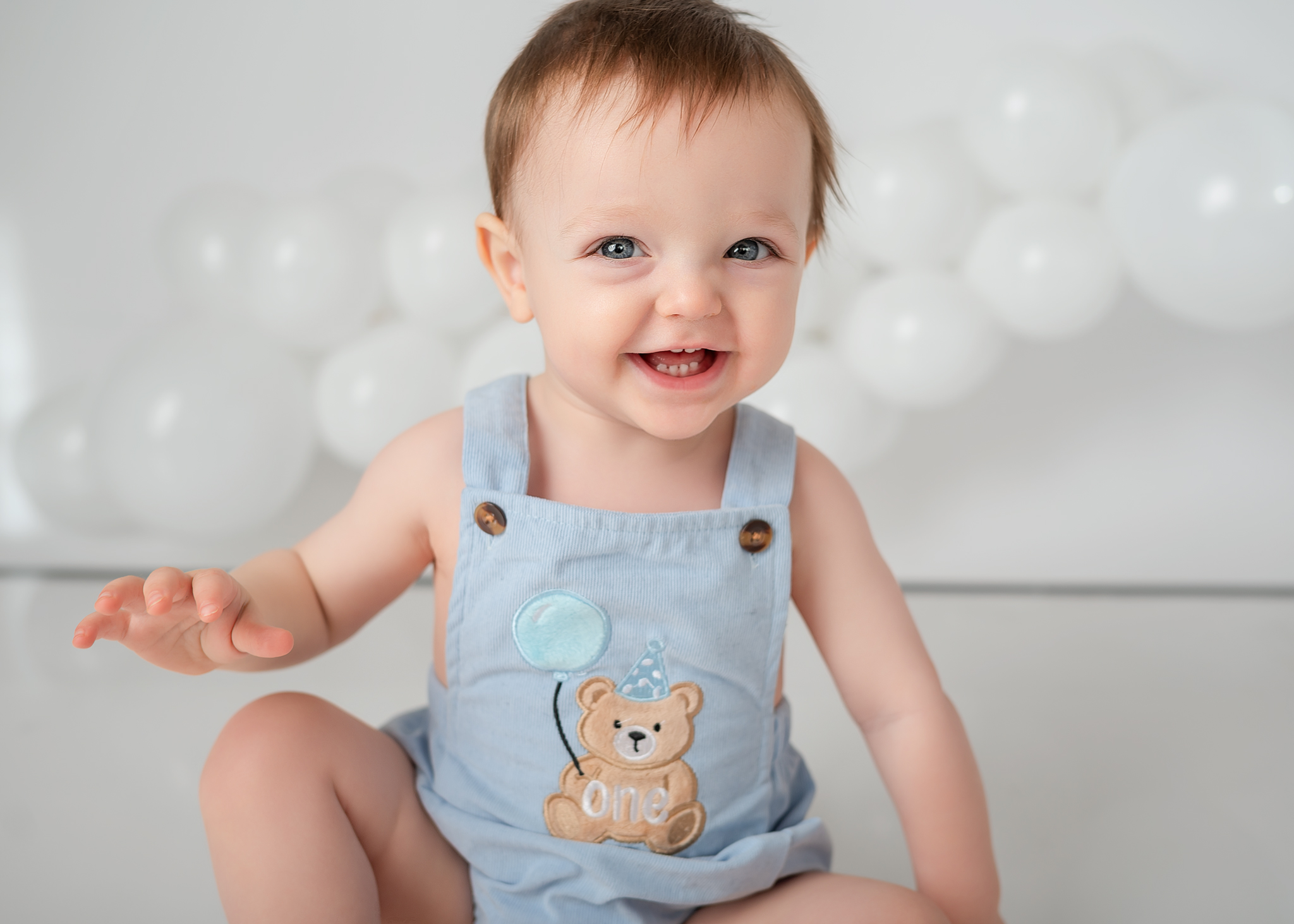 First birthday cake smash session