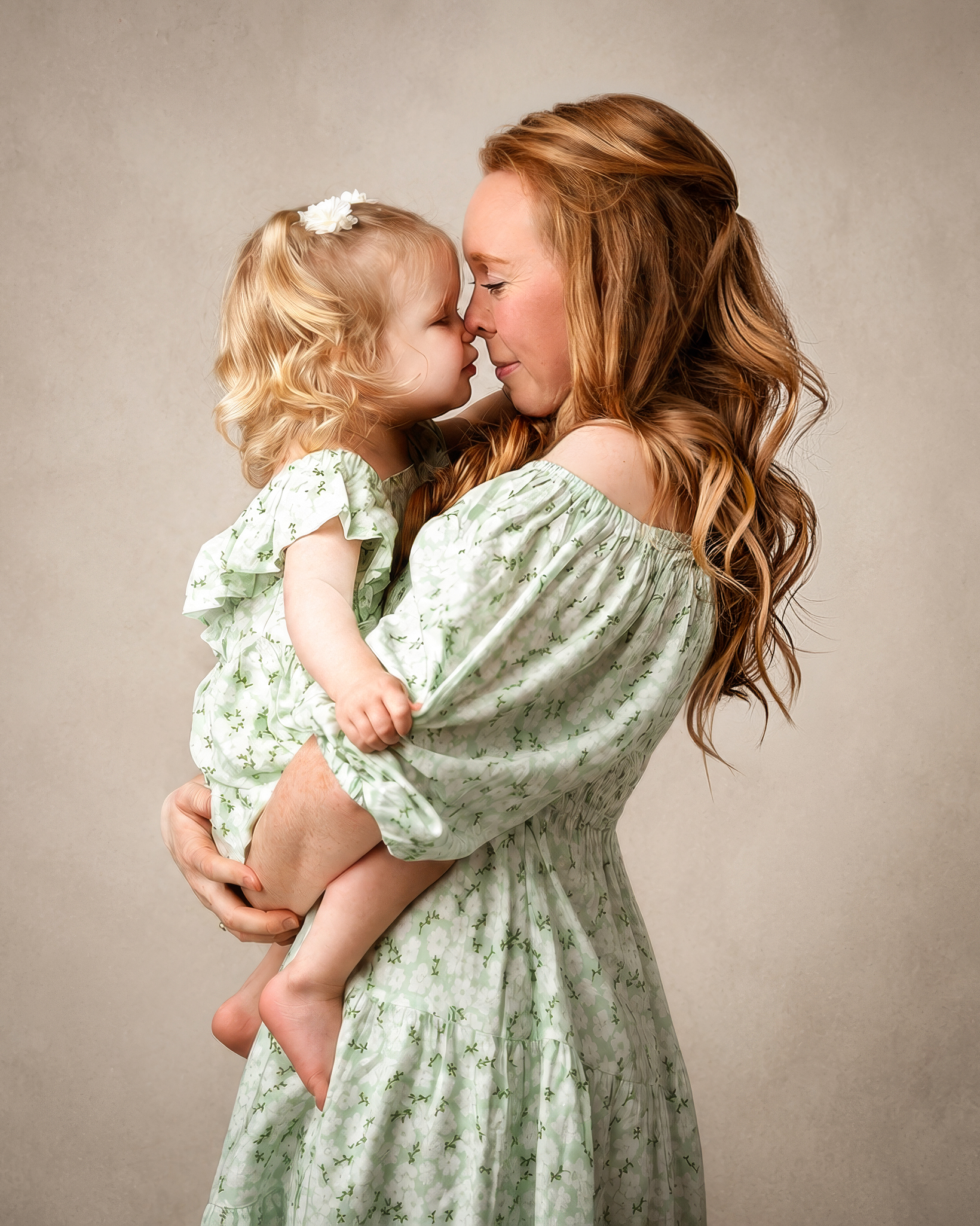 Relaxed mother and child photography session