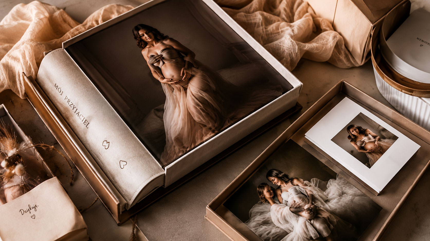 Maternity portrait albums, prints and keepsakes
