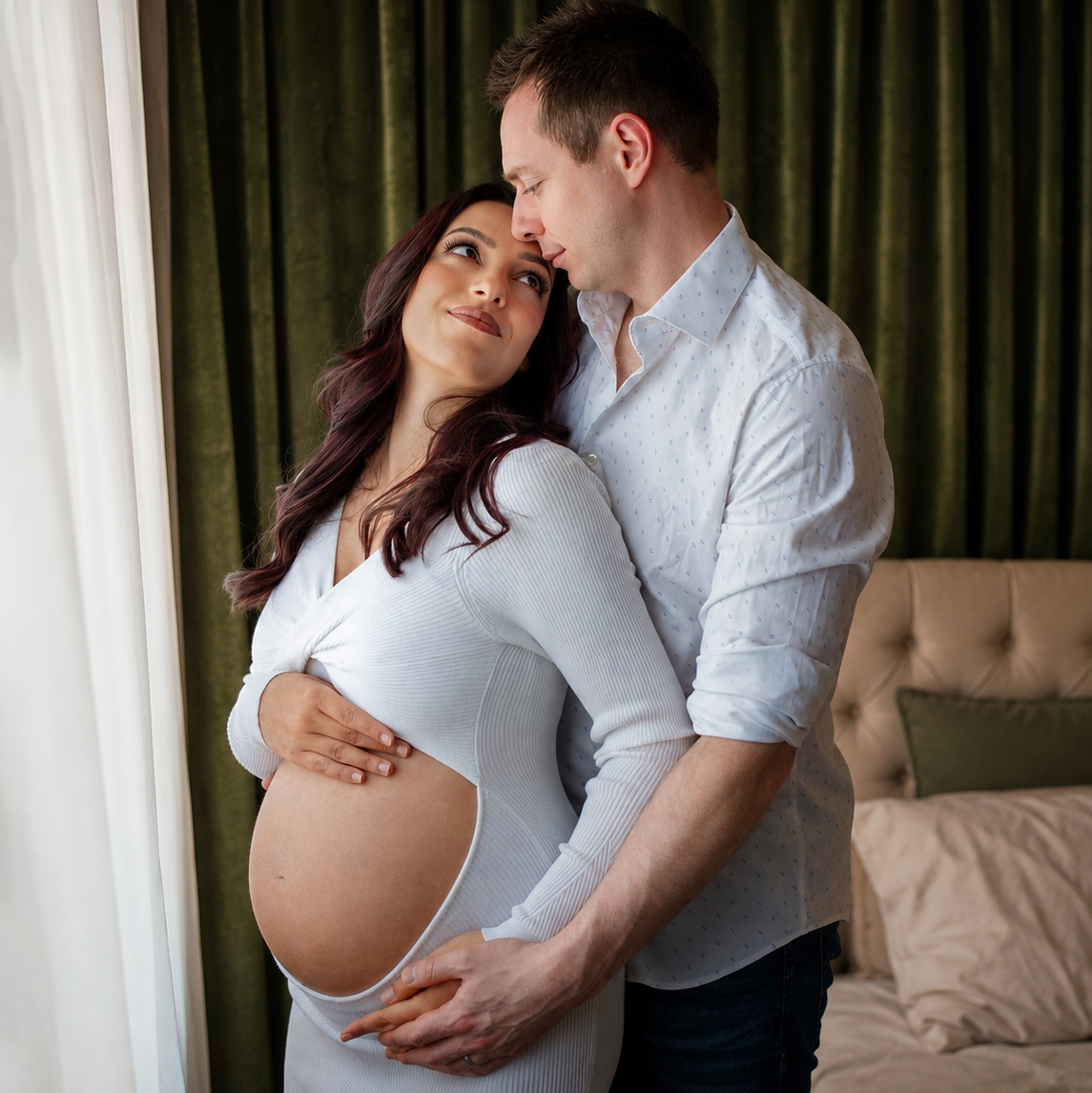 Relaxed lifestyle maternity portrait with partner