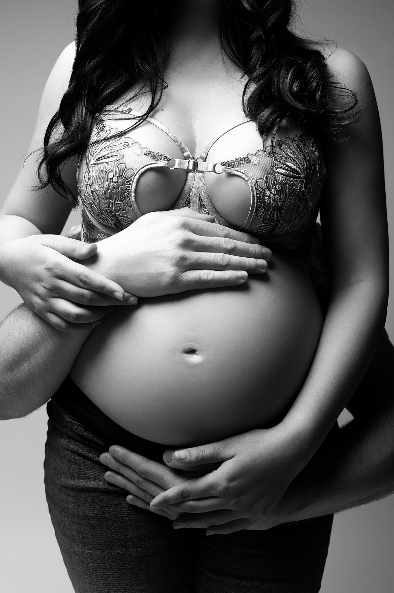 Maternity portrait showing the ideal stage for a photography session