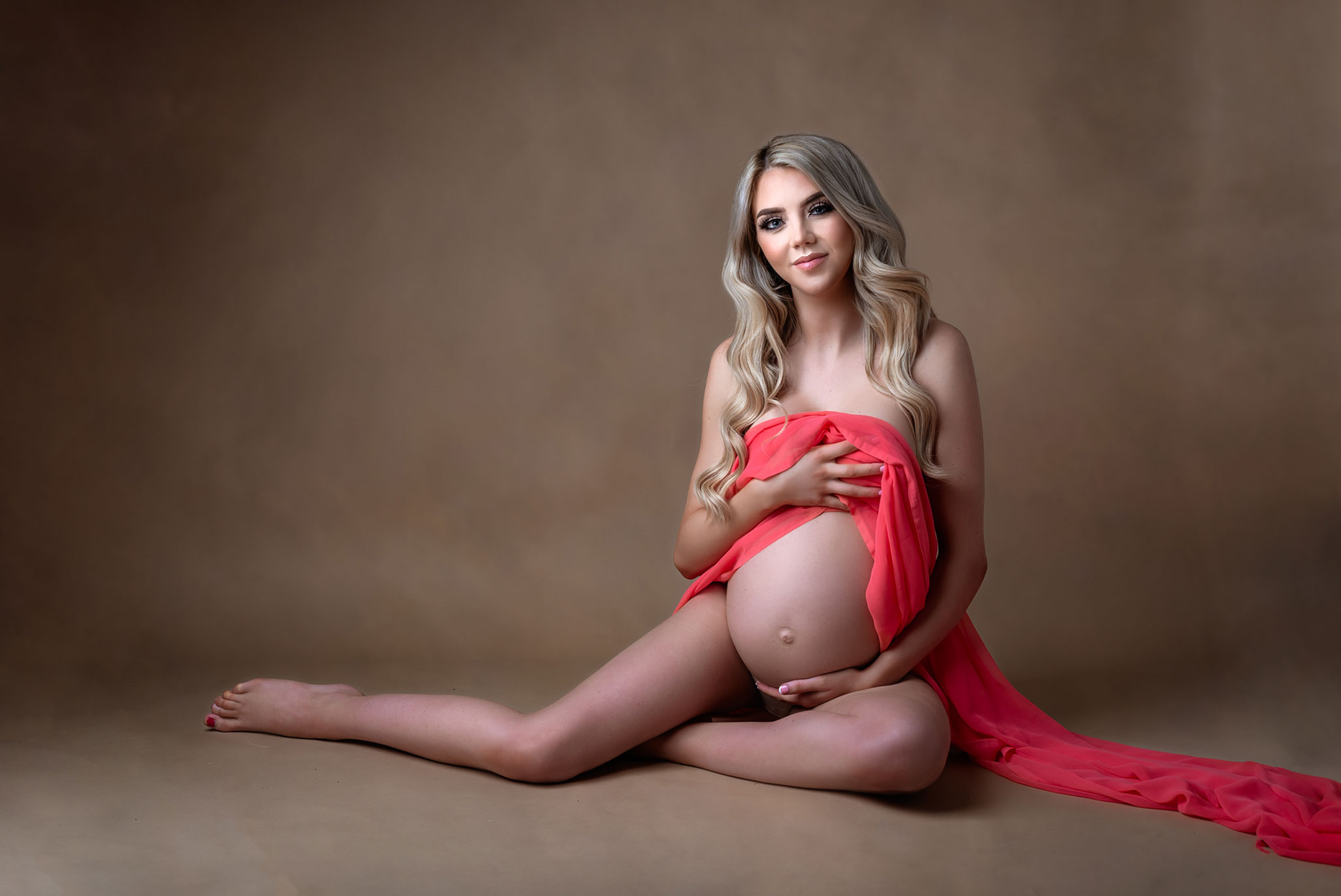 Fine art and Fashion Inspired Maternity Photograph